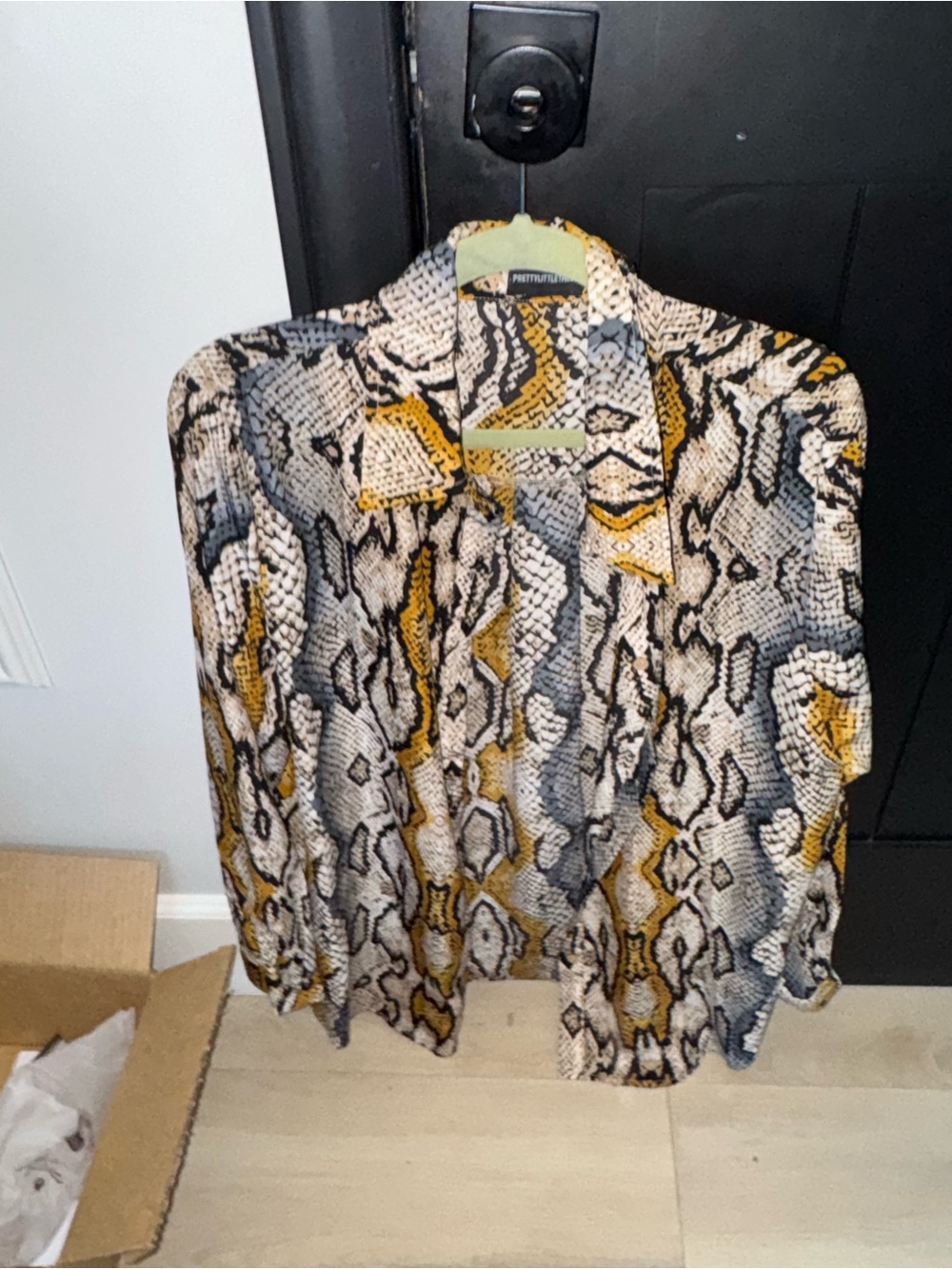 PrettyLittleThing Snake-Effect Button Shirt in Black, Cream & Mustard